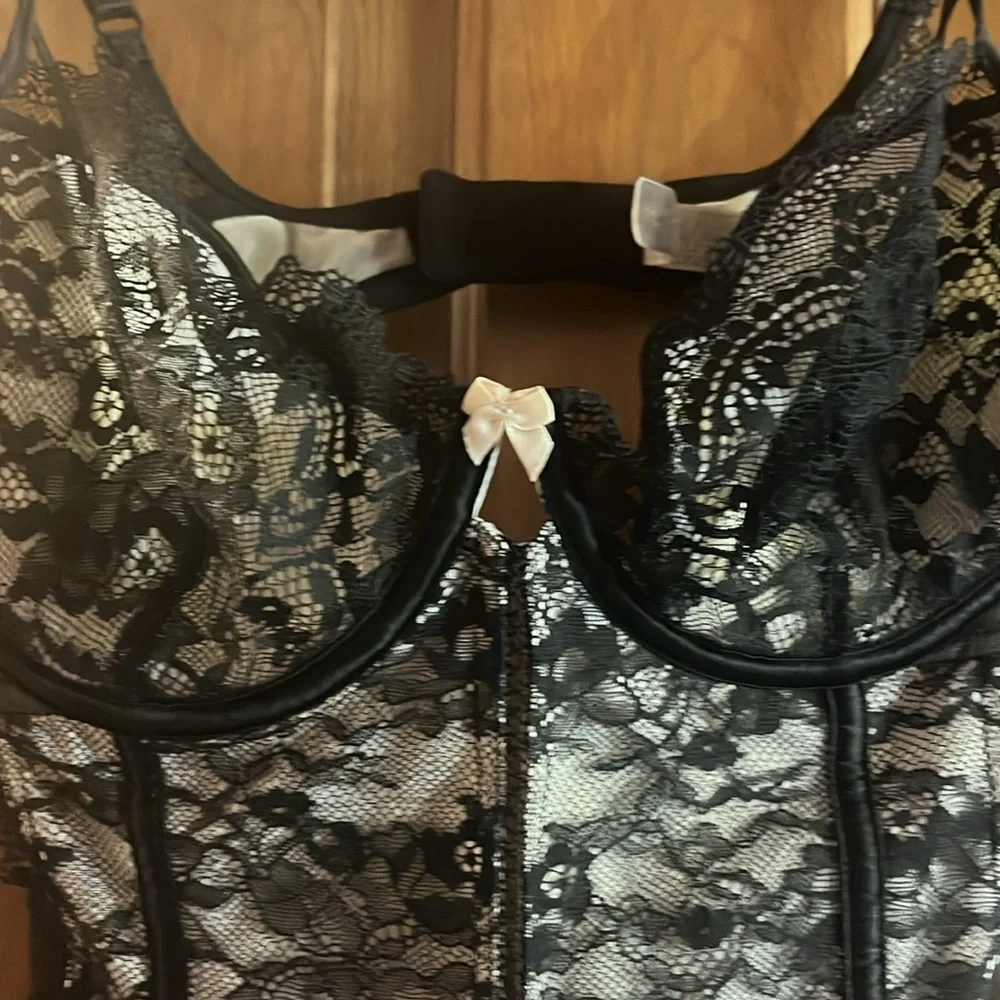 VICTORIAS SECRET BLACK LACE LINGERIE SIZE 36C NWOT - Picture 3 of 7